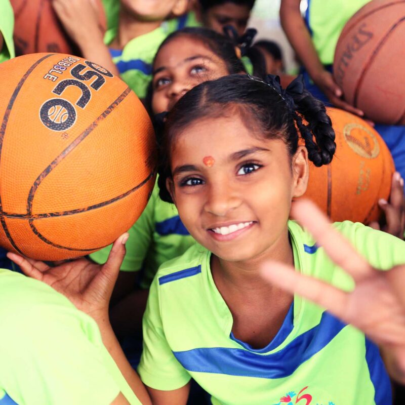 Hi 5 Basketball