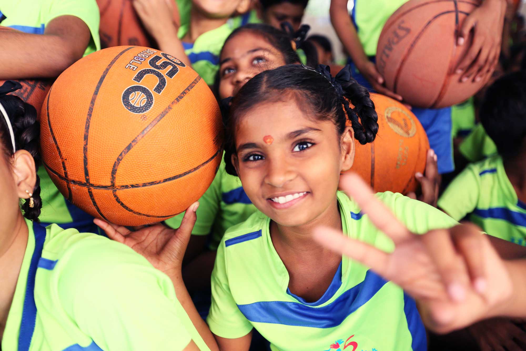 Hi 5 Basketball